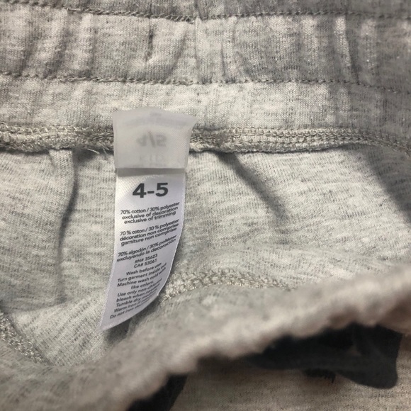 Carter’s sweatpants sz 4/5 - Picture 3 of 5